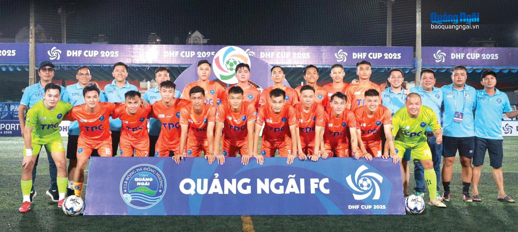 Quảng Ngãi vào chung kết Giải bóng đá đồng hương toàn quốc Các thành viên của Câu lạc bộ bóng đá đồng hương Quảng Ngãi tại TP.Hồ Chí Minh tham gia Giải bóng đá đồng hương toàn quốc lần thứ 3, năm 2025. Ảnh: NVCC.